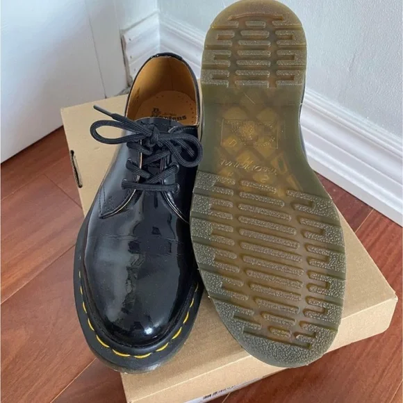 Barely worn patent leather Dr Martens 1461 shoes! - Picture 3 of 4